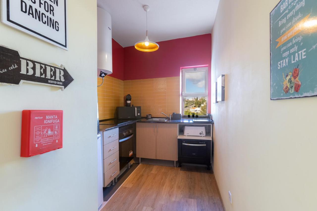 Max Crib - Seafront 2 Bedroom Apart With Ac And Private Parking In Armacao De Pera Exterior photo